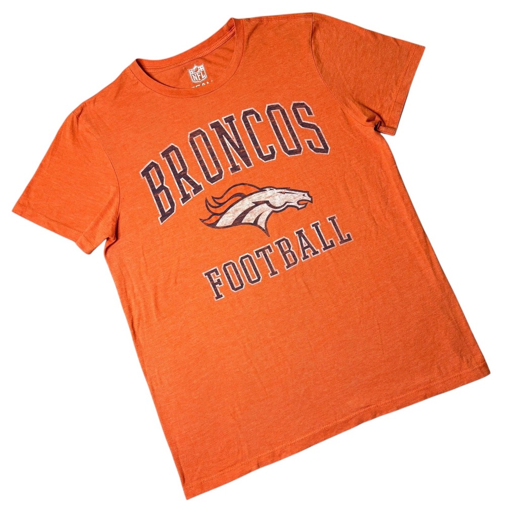 Denver Broncos T Shirt Mens M Orange NFL Team Apparel‎  Football Distressed